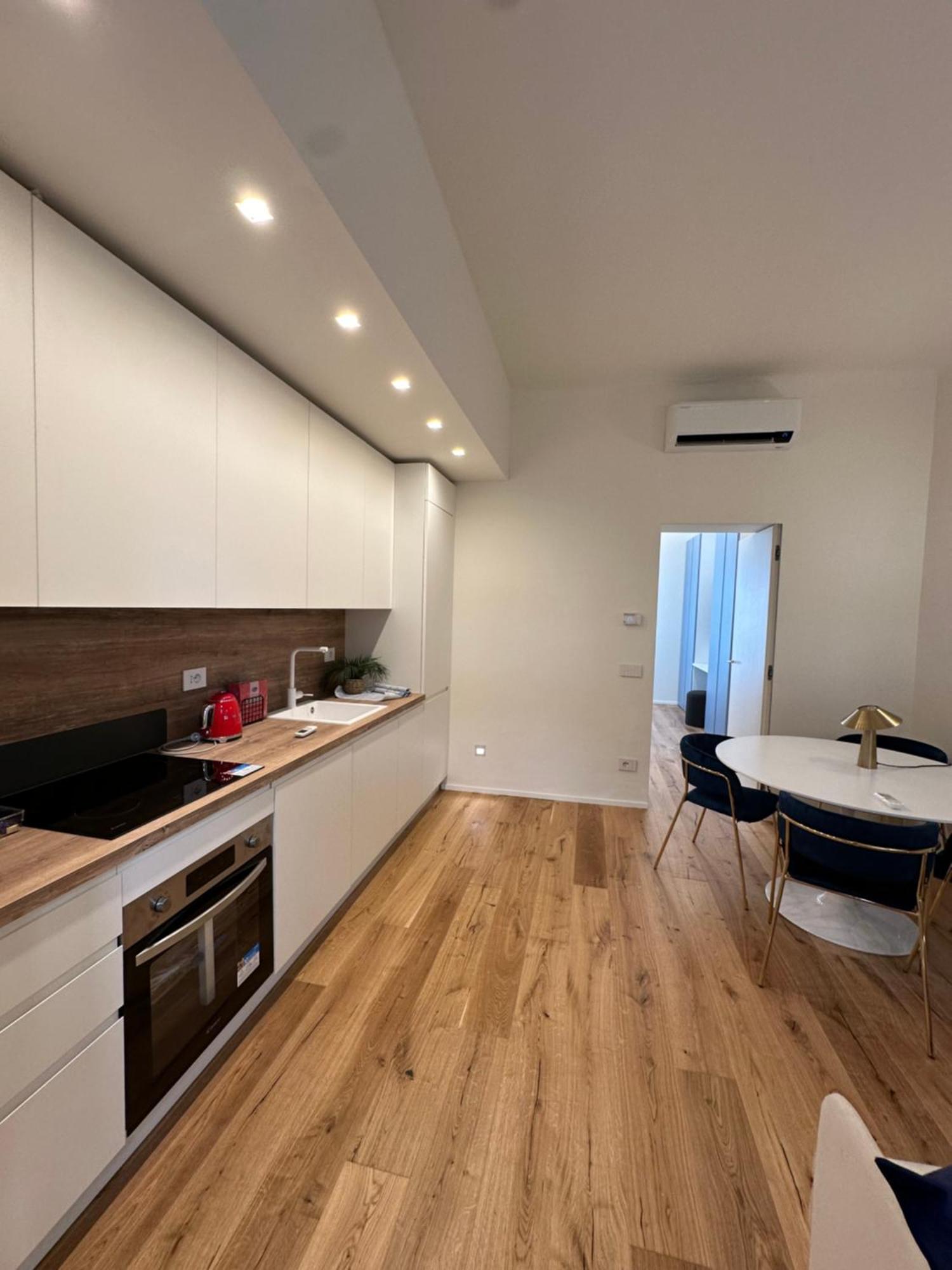 Private Apartment With Wi-Fi Milano City Near Duomo Atena Buitenkant foto