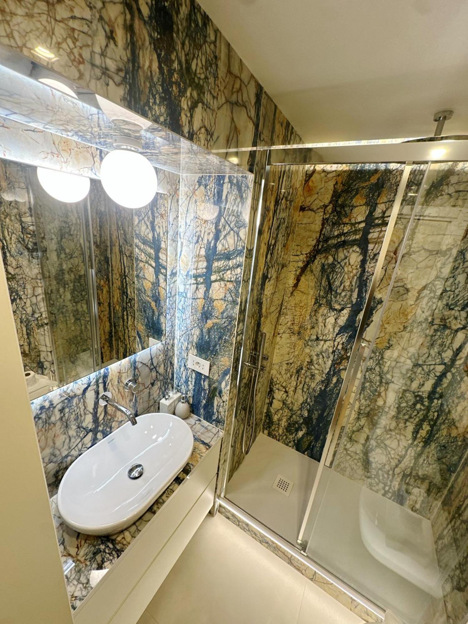 Private Apartment With Wi-Fi Milano City Near Duomo Atena Buitenkant foto